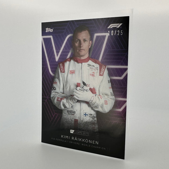 10/25 Kimi Raikkonen - Driver World Champion - Purple Parallel