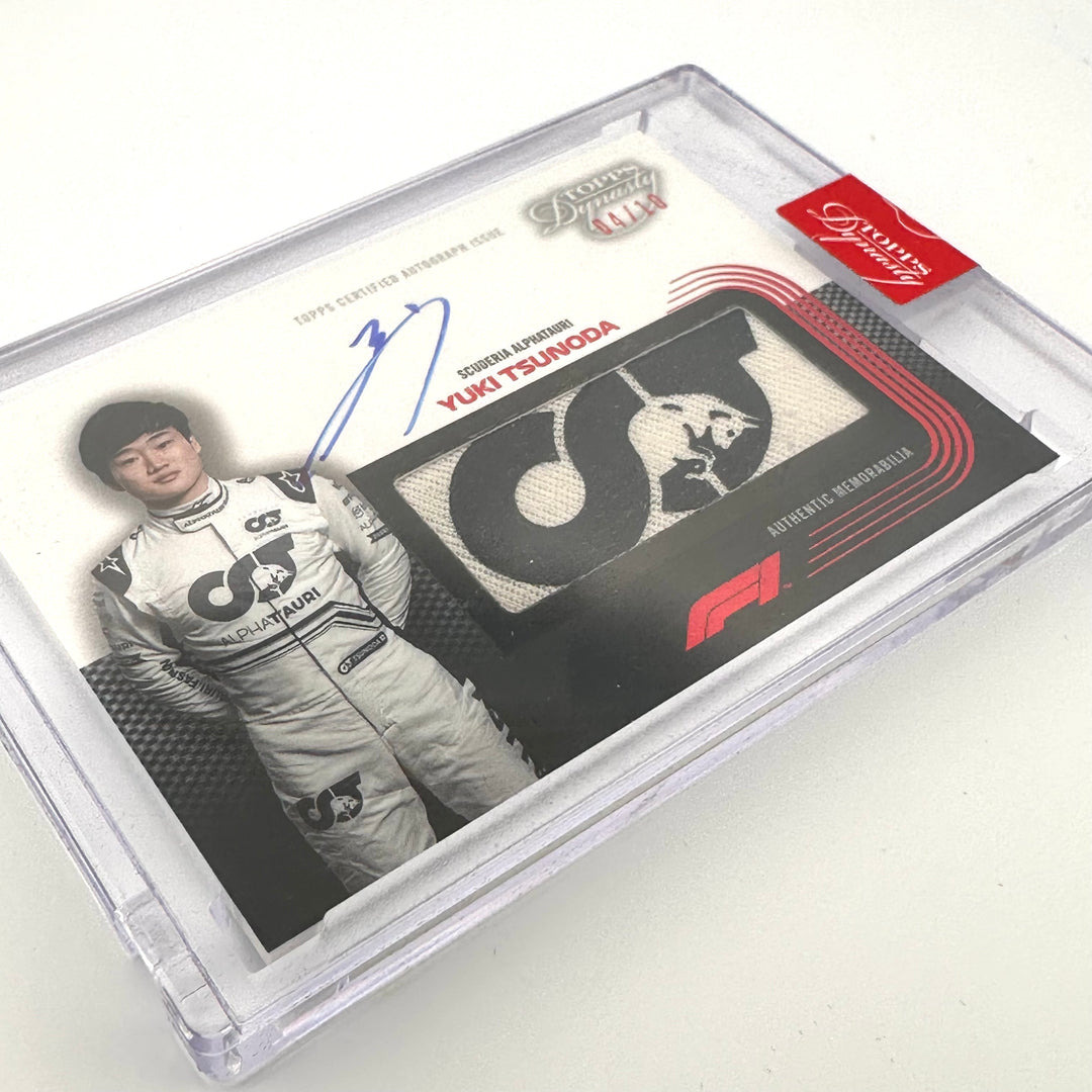 04/10 - Yuki Tsunoda #DAF-YT - Auto Racing Glove Relic - 2022 Topps Dynasty F1