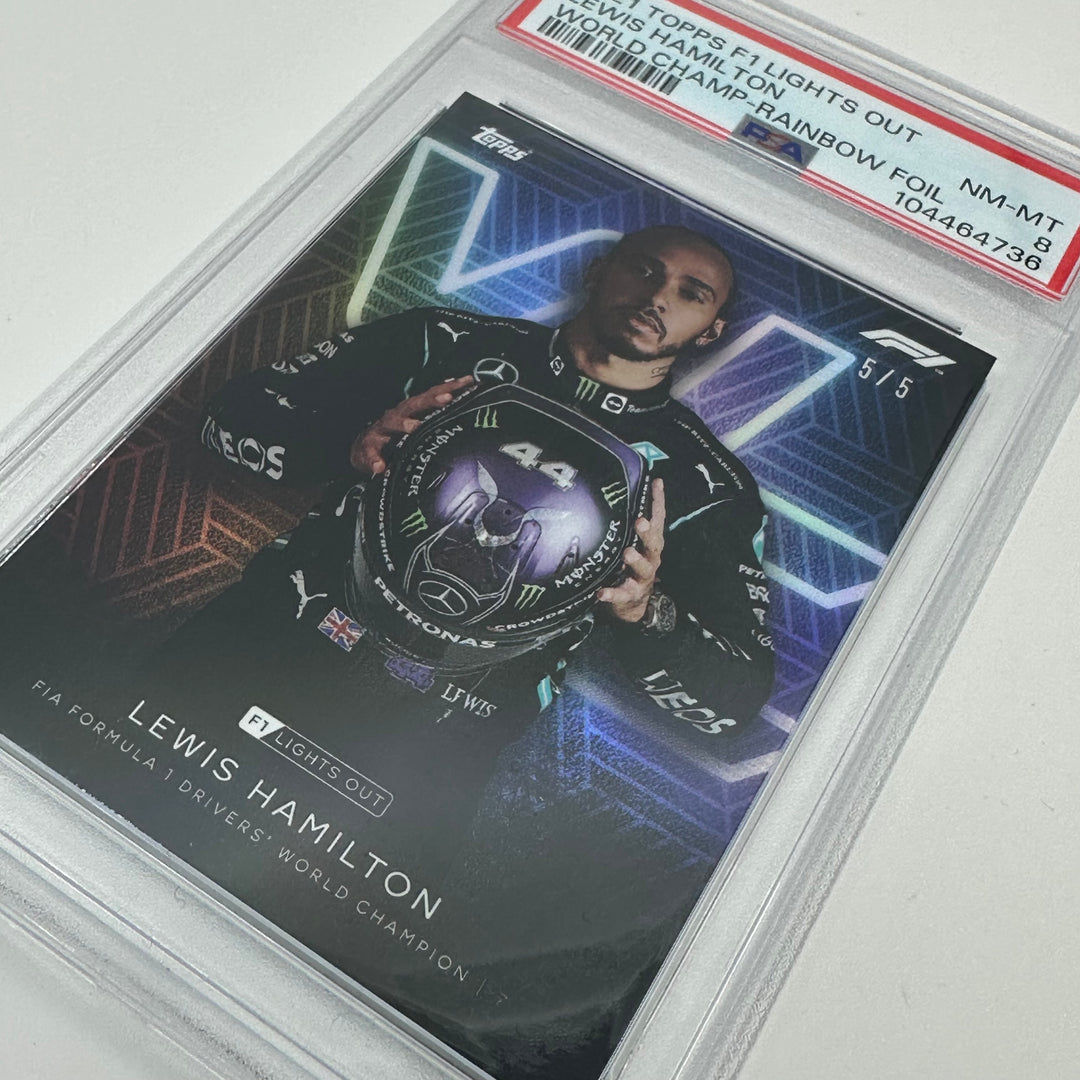 PSA 8 - 5/5 Lewis Hamilton - Driver World Champion - Rainbow Foil