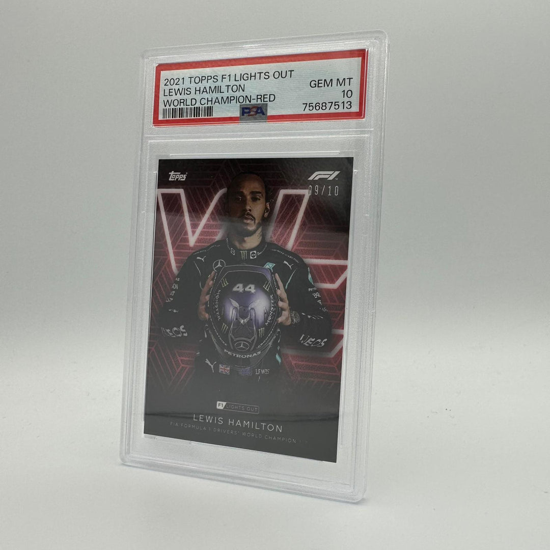 PSA 10 - 09/10 Lewis Hamilton - Drivers World Champion - Red