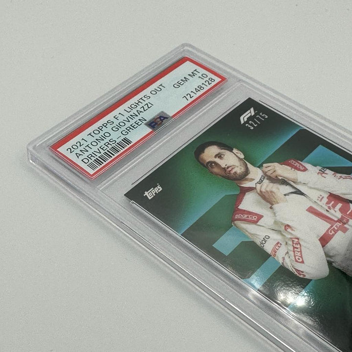 PSA 10 - 32/75 Antonio Giovinazzi - Drivers - Green Parallel